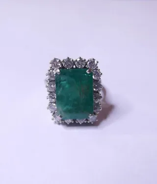 emerald-ring-003.jpg