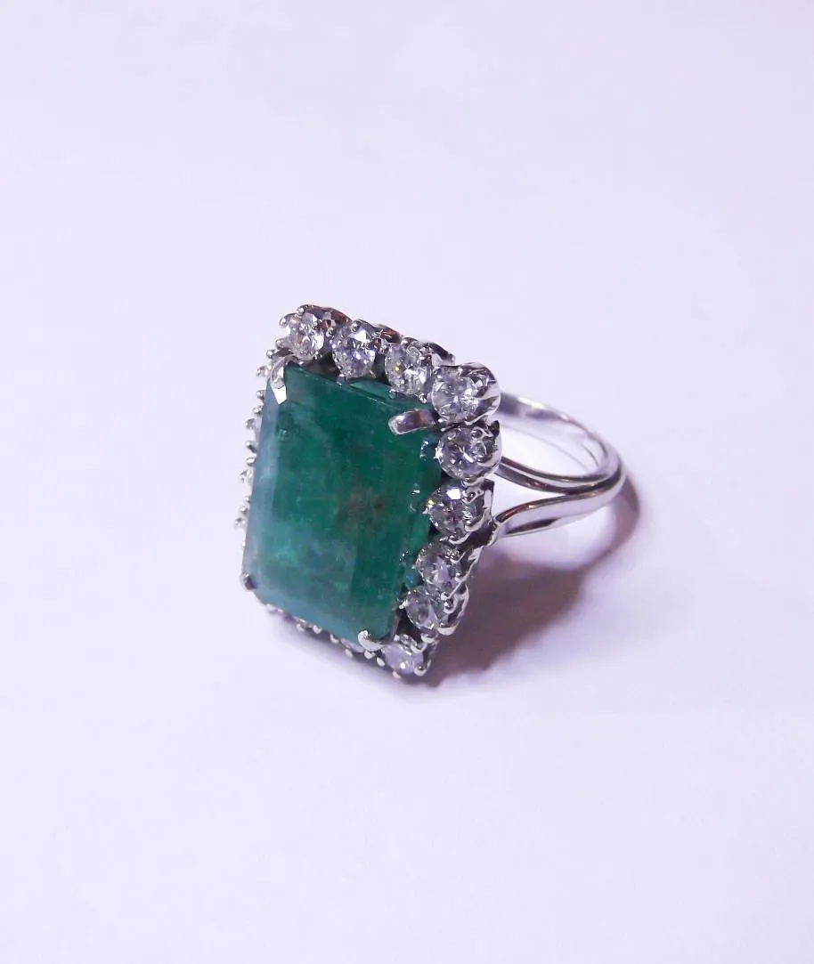 emerald-ring-001.jpg